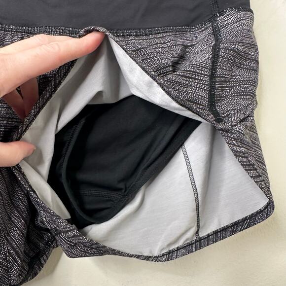 6 Lululemon Speed  Short 2.5″ Striped High-Rise Lined Active Shorts Athleisure - Picture 3 of 6